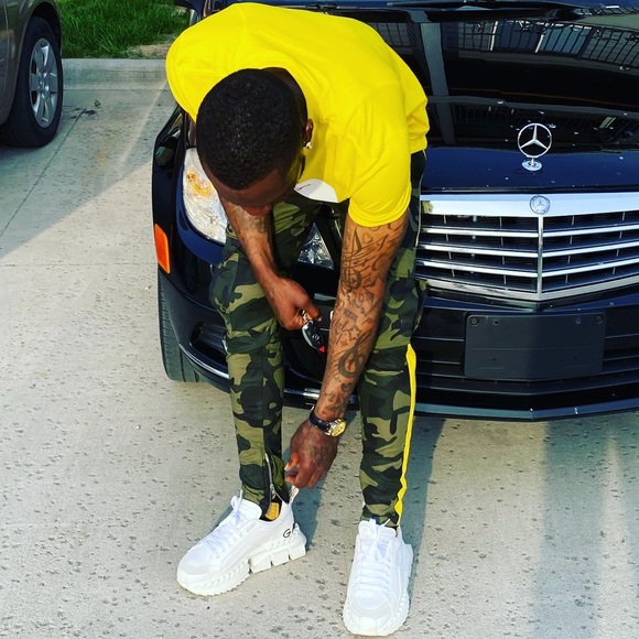 Meet your Posher, Edric - Picture 1 of 6